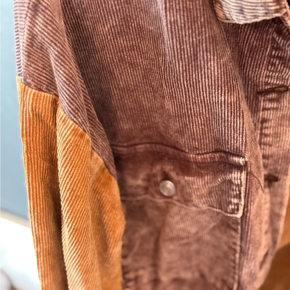 Color Block Collared Neck Jacket - Picture 10 of 15